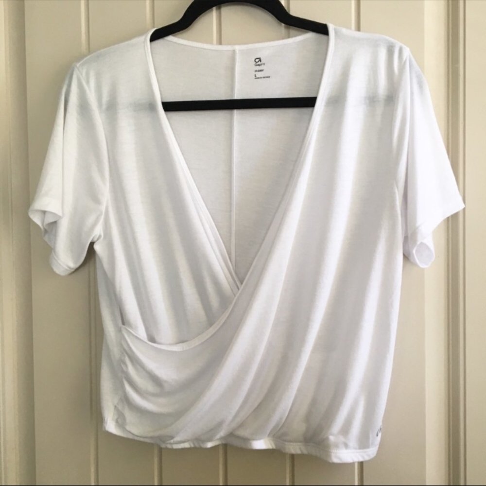 • Gap athletic crop top